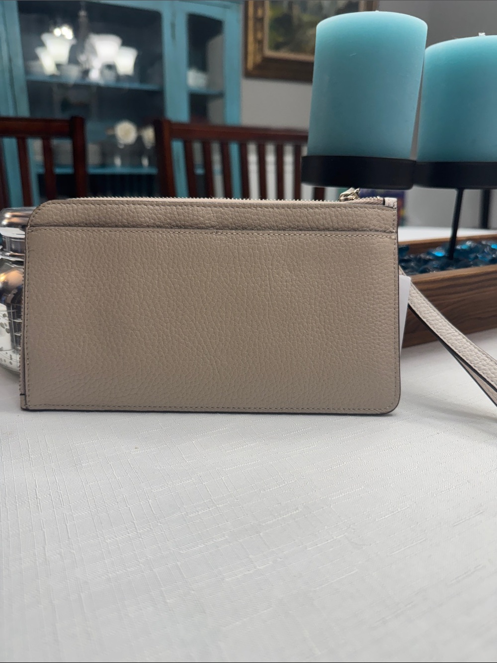 NWT Kate Spade two-tone beige pebble leather wristlet - Picture 2 of 5